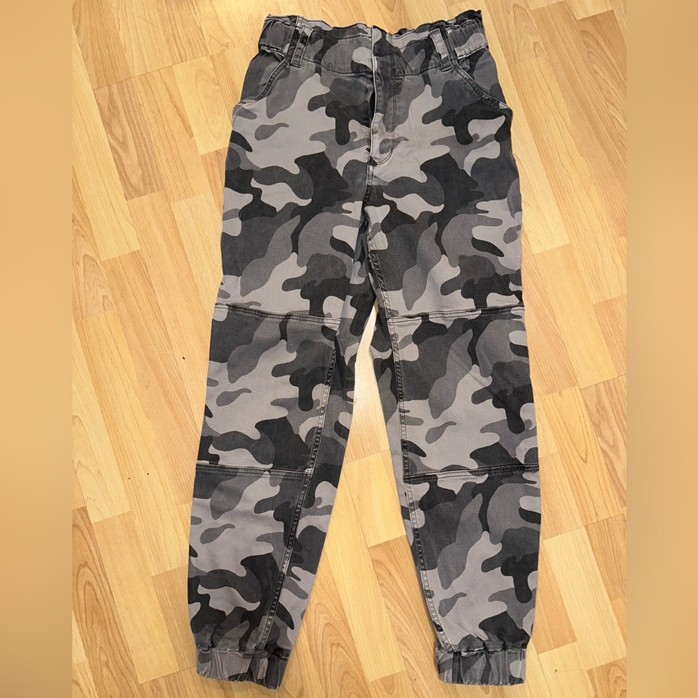 Hollister joggers
